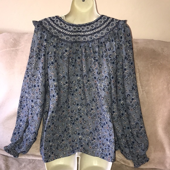 Max Studio small blue white pink grey and tan blouse New 💗 - Picture 3 of 6